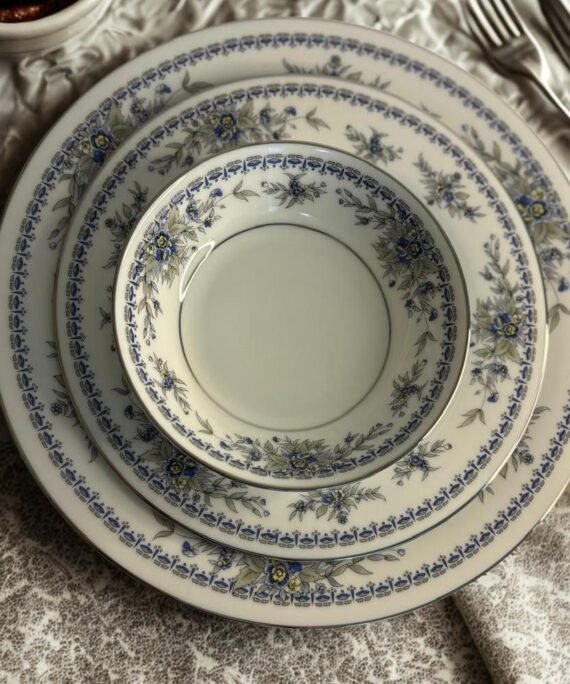 Dankotuwa Treasure Blue 21 pcs Dinner Set