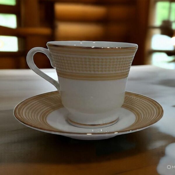 Dankotuwa Menuna Gold Tea Cup and Saucer