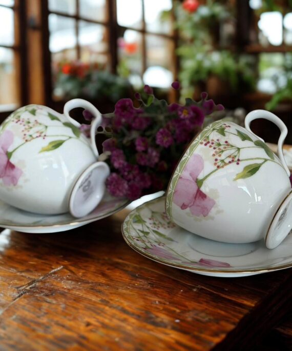 Noritake Poppy Place Tea Set – 12 Pieces