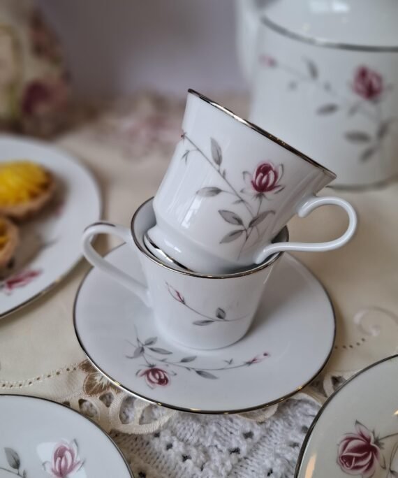 Dankotuwa Lasting Rose Tea Set – 17 Pieces