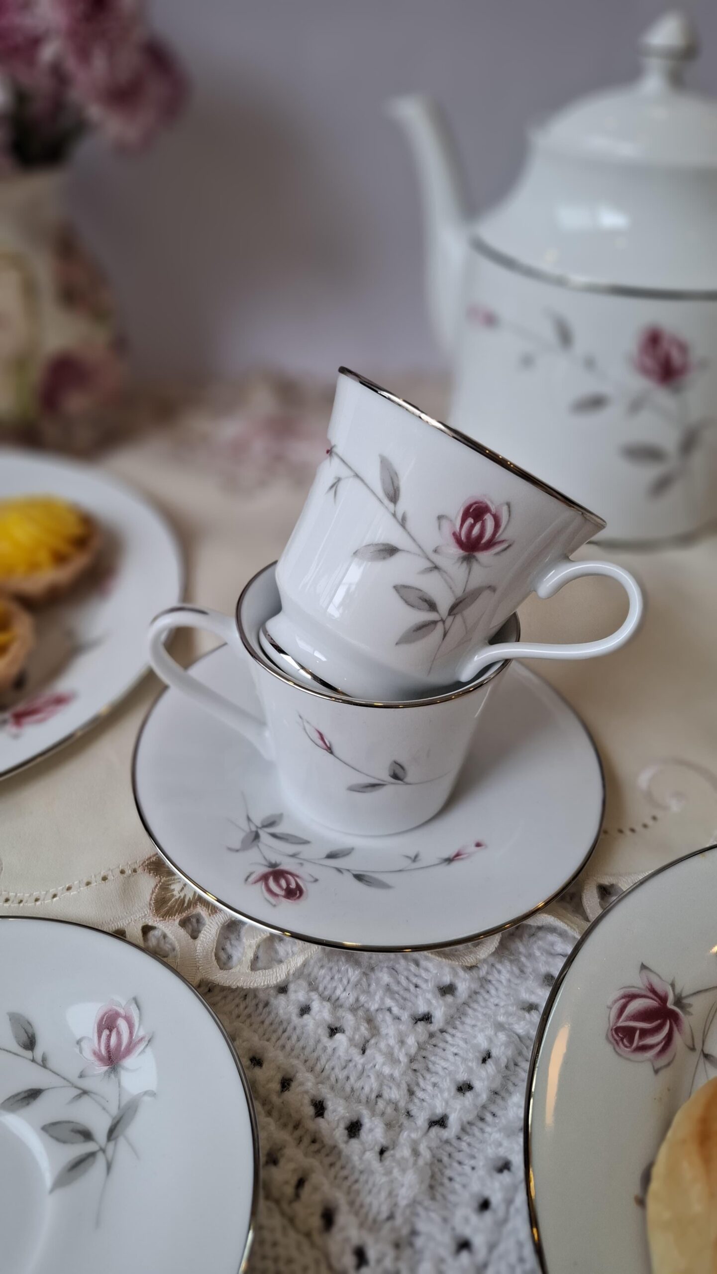 Dankotuwa Lasting Rose Tea Set – 17 Pieces